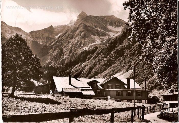 Spielmannsau mit Blick auf die Trettachspitze Spielmannsau mit Blick auf die Trettachspitze