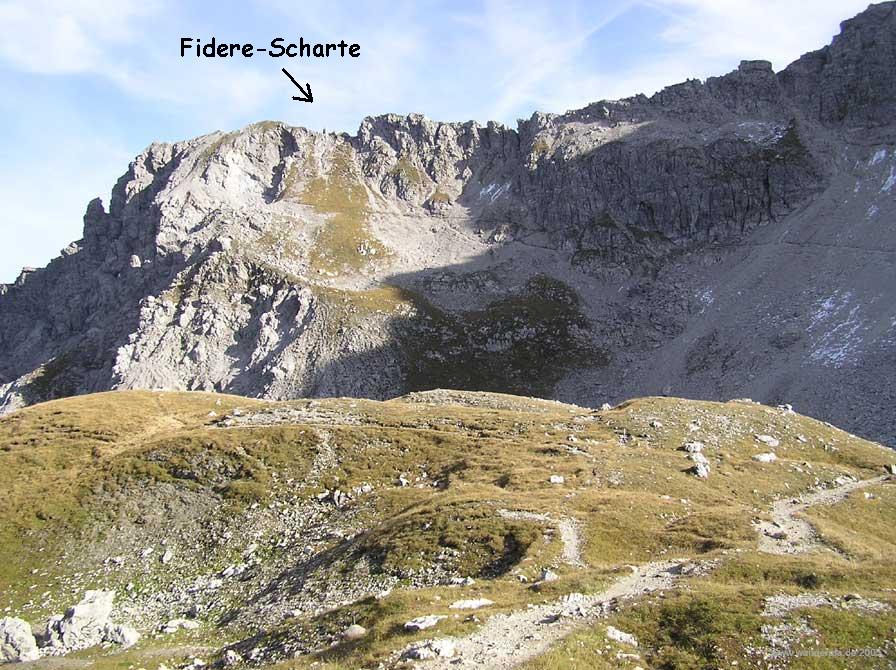 Fidere-Scharte von der Fiderepaß-Hütte aus gesehen – dort kam Barth aus dem Warmatsgund herauf Fidere-Scharte von der Fiderepaß-Hütte aus gesehen - dort kam Barth aus dem Warmatsgund herauf